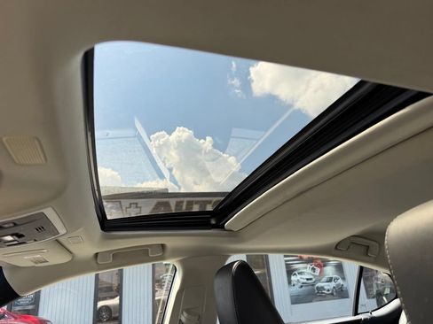 Used 2019 Lexus ES 350 w/ Premium Package FWD image 16
