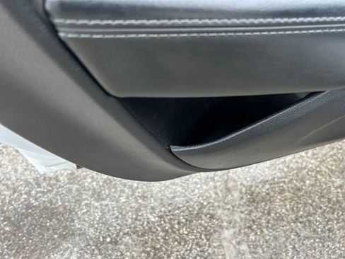 Used 2019 Dodge Challenger SXT image 29