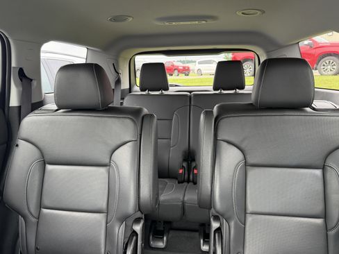 Used 2023 GMC Acadia SLT w/ Elevation Edition AWD/4WD image 23