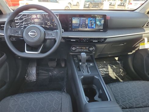 New 2026 Nissan Kicks SV w/ SV Premium Package image 6