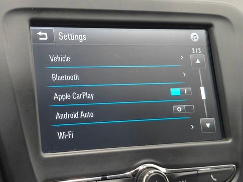 Used 2017 Chevrolet Malibu LT FWD image 30