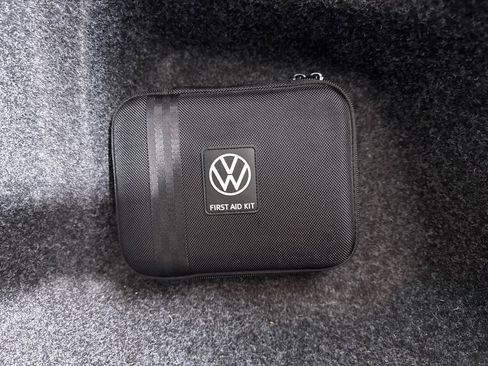 Used 2021 Volkswagen Jetta SE w/ SE Cold Weather Package image 7