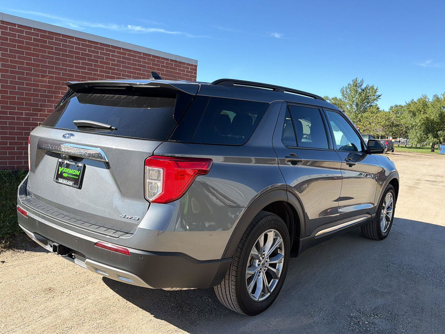 Used 2024 Ford Explorer XLT w/ Equipment Group 202A AWD/4WD image 3