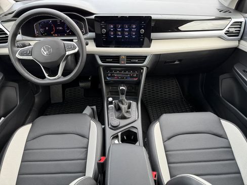 New 2025 Volkswagen Taos SEL image 10