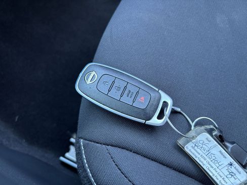 Used 2025 Nissan Sentra SV FWD image 21