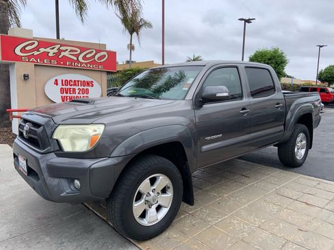 Used 2012 Toyota Tacoma PreRunner w/ TRD Sport Pkg RWD image 3