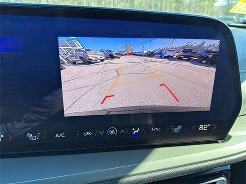 Certified 2025 Chevrolet Traverse LT image 29