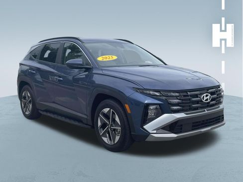 Used 2025 Hyundai Tucson SEL FWD image 1