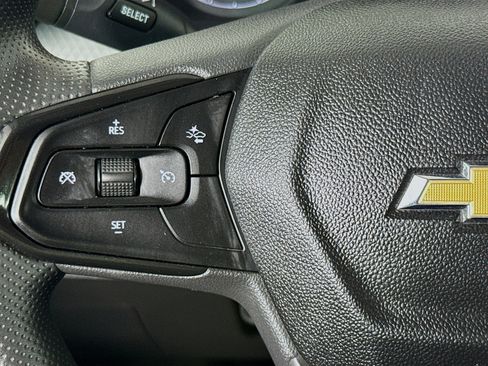 Used 2024 Chevrolet Trax LS w/ LS Convenience Package FWD image 11