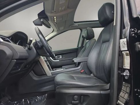 Used 2019 Land Rover Discovery Sport HSE AWD/4WD image 14
