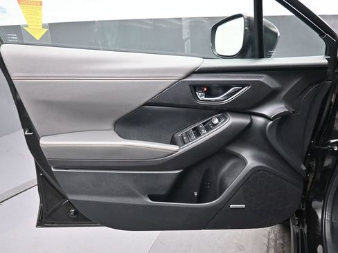 Used 2024 Subaru Crosstrek 2.5i Limited w/ Crosstrek Mirror Package AWD/4WD image 9