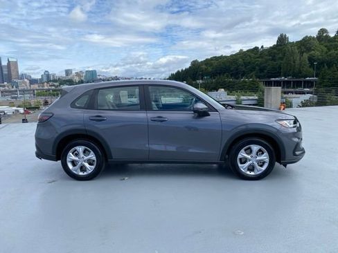 Certified 2024 Honda HR-V LX image 3