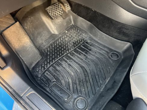 Certified 2022 Volkswagen Taos SE image 15