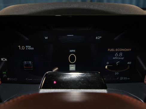 New 2026 Lincoln Aviator Reserve AWD/4WD image 9