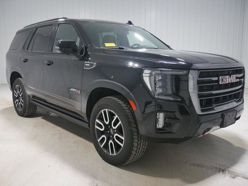 Used 2022 GMC Yukon AT4 w/ Max Trailering Package image 3