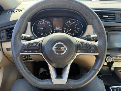 Certified 2020 Nissan Rogue SL w/ Premium Package AWD/4WD image 17