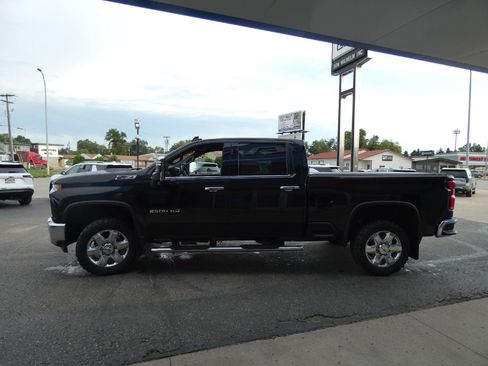 Used 2022 Chevrolet Silverado 2500 LTZ w/ LTZ Plus Package image 10
