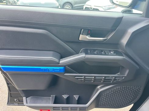 Used 2025 Toyota Tacoma TRD Off-Road image 20