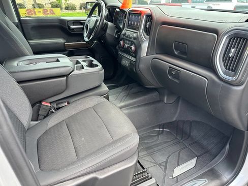 Used 2020 Chevrolet Silverado 1500 LT w/ Texas Edition AWD/4WD image 17