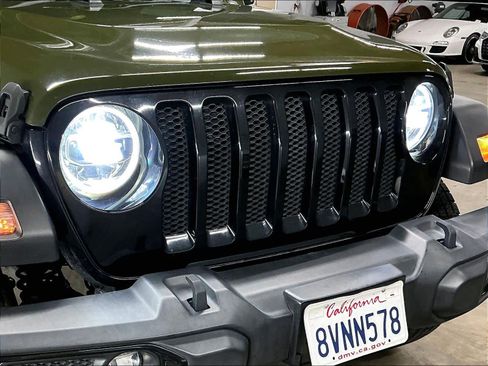 Used 2021 Jeep Wrangler Unlimited Sport image 31