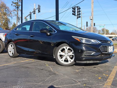 Used 2016 Chevrolet Cruze Premier image 2