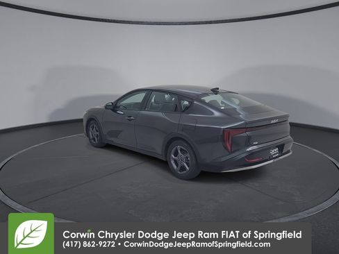 Used 2025 Kia K4 FWD image 11
