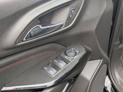 Certified 2025 Chevrolet Trax RS w/ Driver Confidence Package image 12