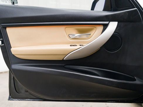 Used 2018 BMW 320i xDrive Sedan image 19