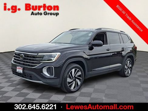Used 2025 Volkswagen Atlas SE AWD/4WD image 3