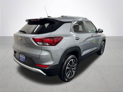 Used 2025 Chevrolet TrailBlazer LT image 7