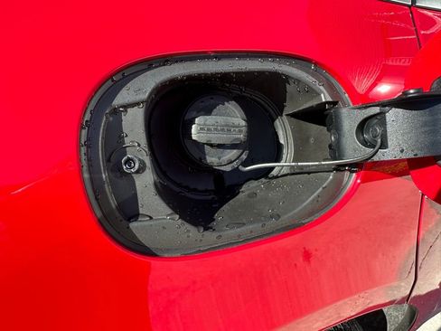 Used 2026 Porsche Macan Turbo image 41