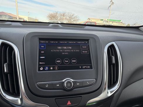 Used 2021 Chevrolet Equinox LT image 17