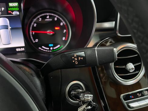 Used 2019 Mercedes-Benz GLC 350e 4MATIC image 30