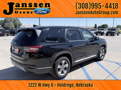 Used 2025 Honda Pilot EX-L image 5