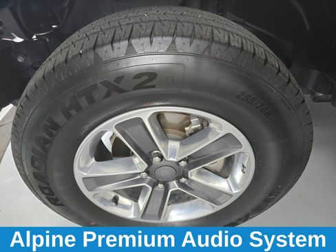 Used 2019 Jeep Wrangler Unlimited Sahara image 10