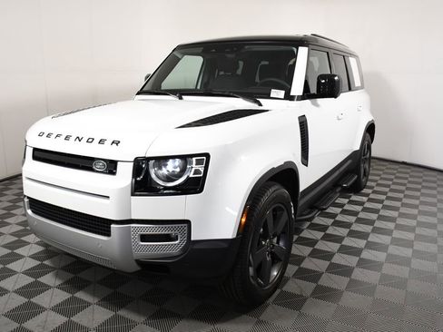 Used 2025 Land Rover Defender 110 S image 1