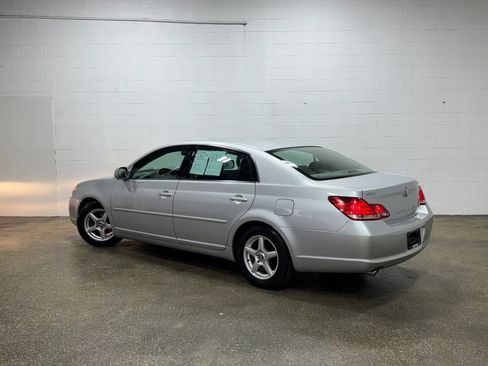 Used 2006 Toyota Avalon XLS FWD image 5