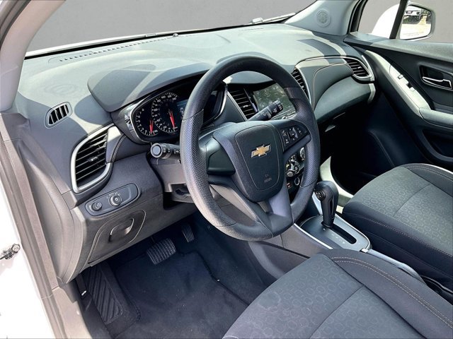 Used 2018 Chevrolet Trax LS FWD image 14