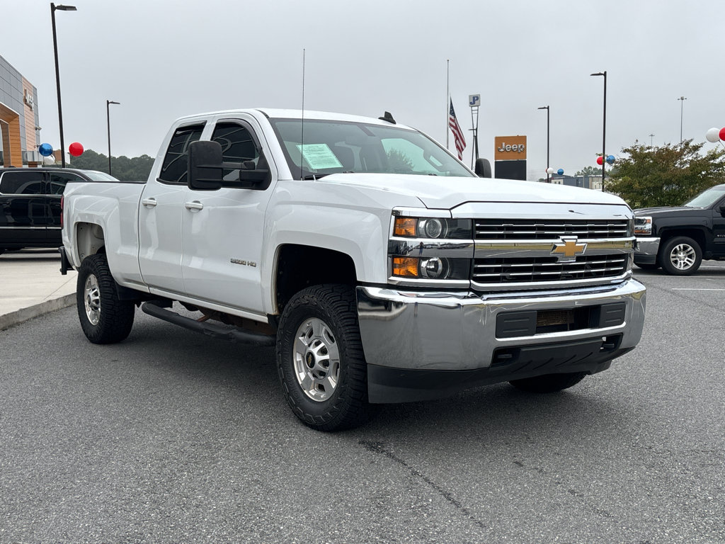 Used 2017 Chevrolet Silverado 2500 LT AWD/4WD image 4