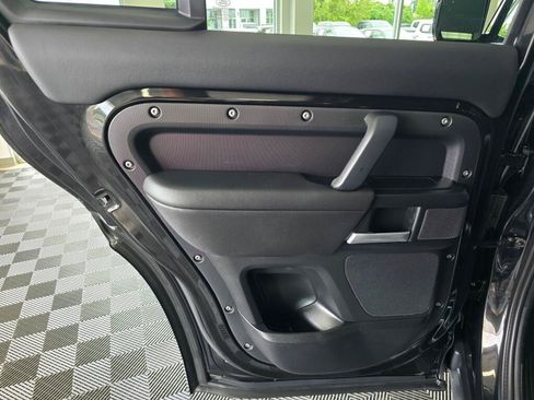 Used 2025 Land Rover Defender 110 S AWD/4WD image 37