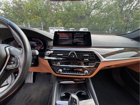 Used 2020 BMW 540i w/ Premium Package RWD image 11