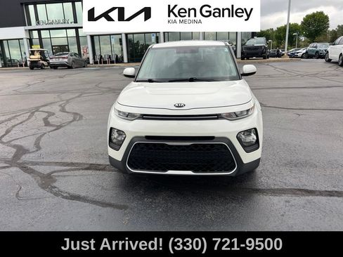 Used 2020 Kia Soul LX FWD image 2