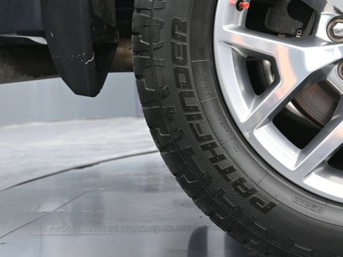 Used 2021 GMC Sierra 1500 SLT RWD image 39