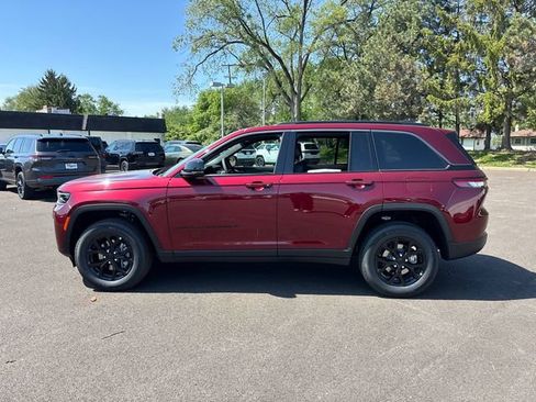 New 2026 Jeep Grand Cherokee Altitude AWD/4WD image 3