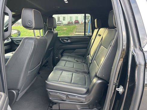 Used 2024 GMC Yukon XL SLT image 10