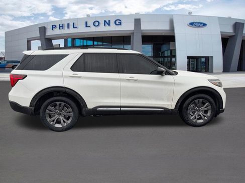 Certified 2025 Ford Explorer Active w/ Active Comfort Package AWD/4WD image 8