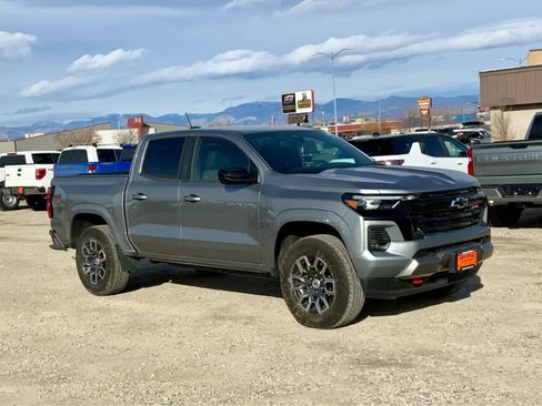 Used 2024 Chevrolet Colorado Z71 w/ Z71 Convenience Package 2 image 7