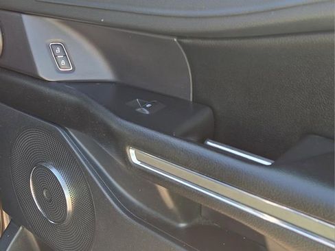 Used 2021 Ford Expedition XLT image 13