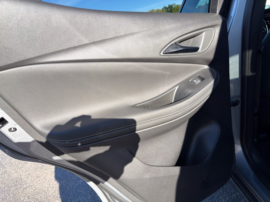 Used 2024 Buick Encore GX Avenir w/ Avenir Technology Package FWD image 13
