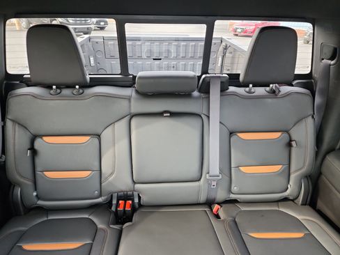 Used 2020 GMC Sierra 1500 AT4 w/ AT4 Premium Package image 27